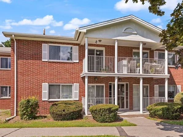 5 Bayberry Dr APT 3, Sharon, MA 02067