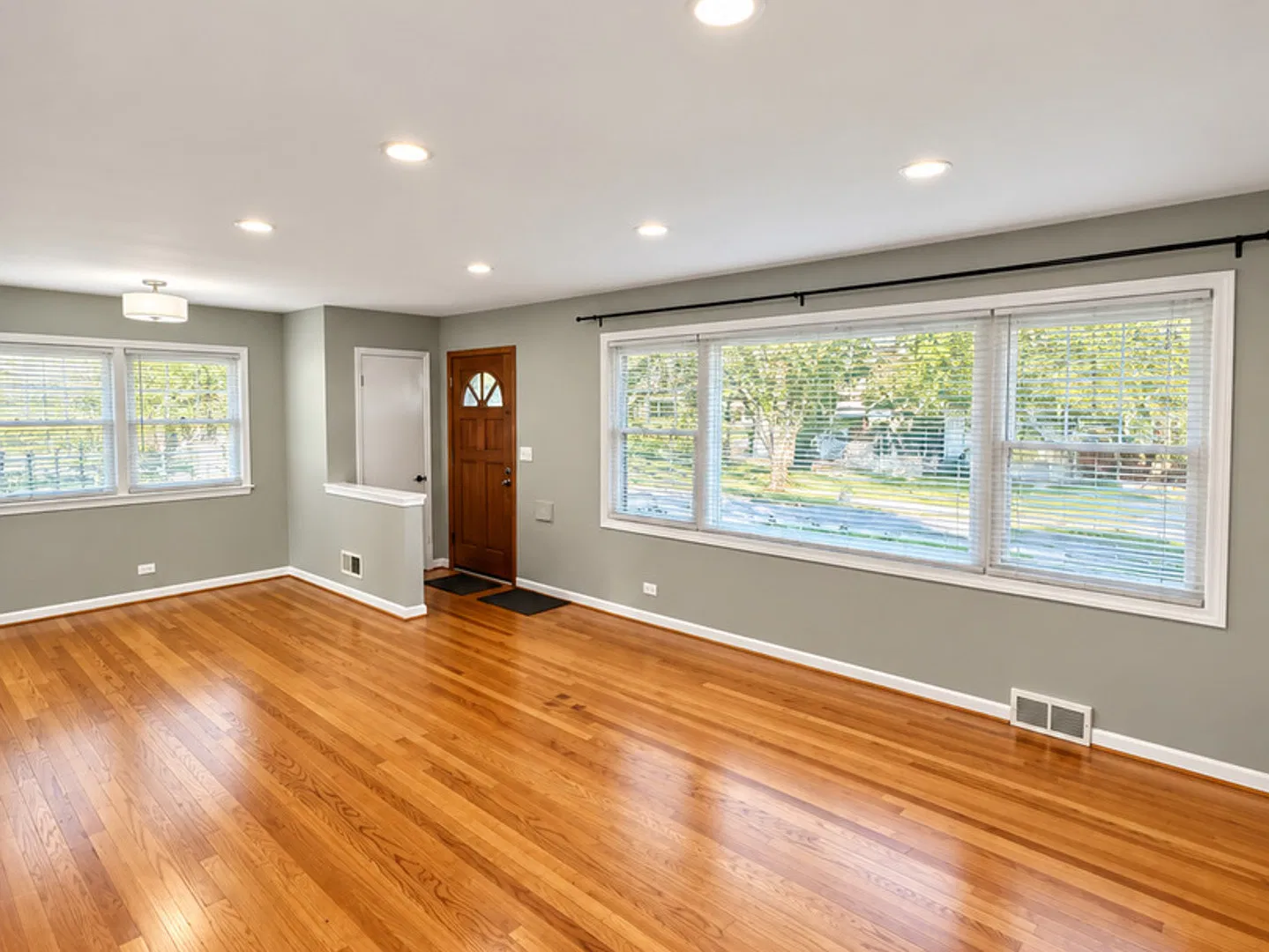 3 bed, $3,450 — Photo 4