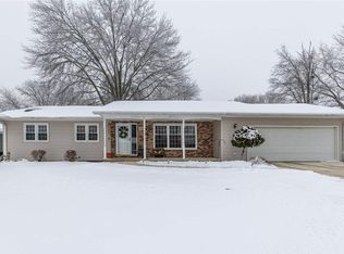 3381 Mount Vernon Dr, Waterloo, IA 50701