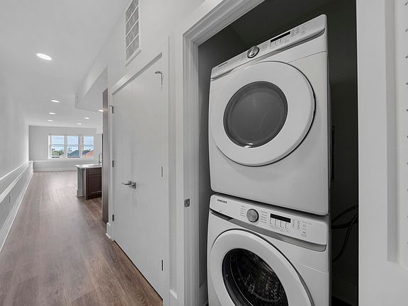 4th image of 660 Grand St APT 301