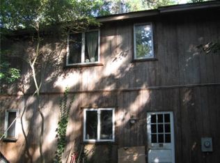 48 Howard St, Tisbury, MA 02568