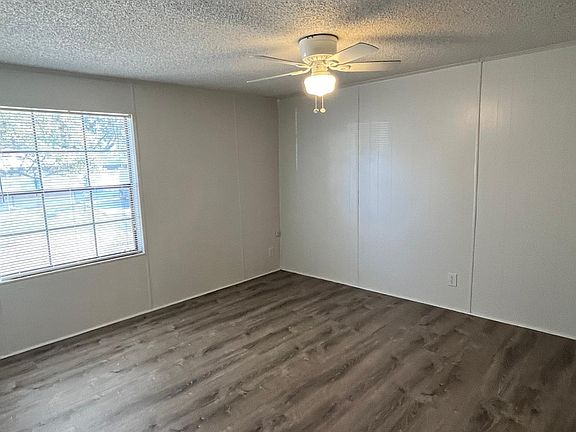 2nd image of 303 Medio Vista Dr