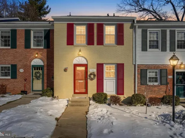 7745 Tiverton Dr Unit 7745, Springfield, VA 22152