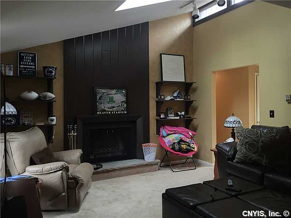4th image of 3160 Burrwood Dr