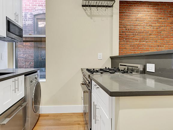 2nd image of 400 W 56th St APT 5H