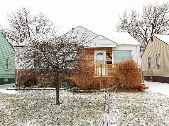 3rd image of 26341 Blumfield St