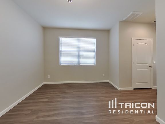 3rd image of 42116 W Rojo St