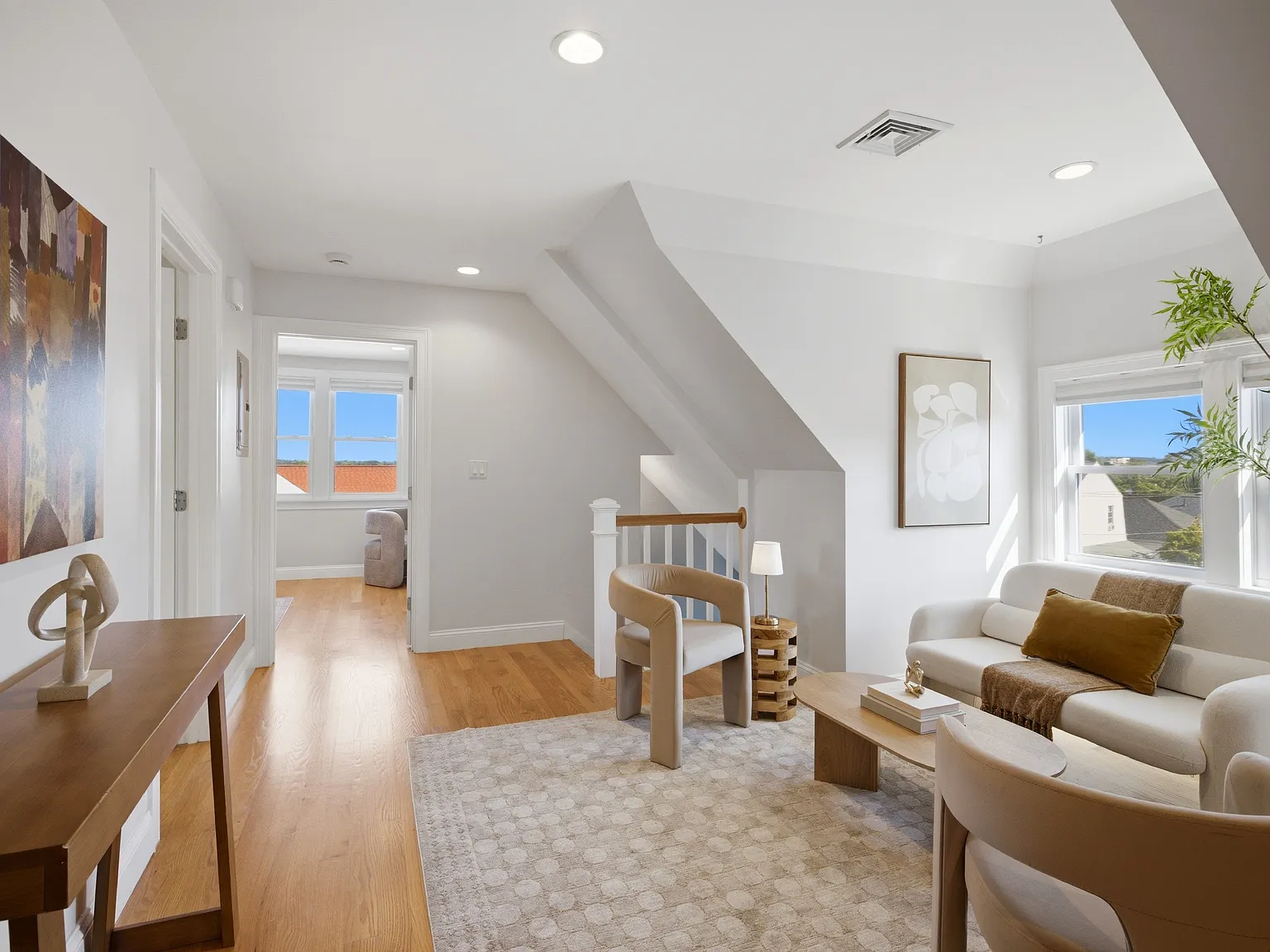 2 bed, 1015 sqft, $2,700 — Photo 2