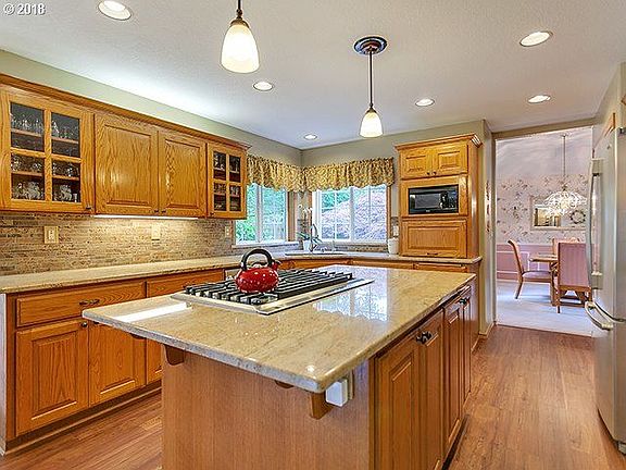 2nd image of 10854 SW Parkwood Ln