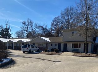 250 S Lewis Ln, Carbondale, IL 62901
