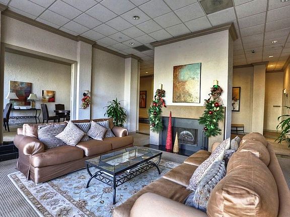 3rd image of 5150 Hidalgo St Unit 705