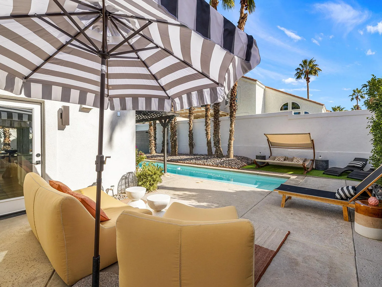 45420 Desert Fox Dr — Photo 4