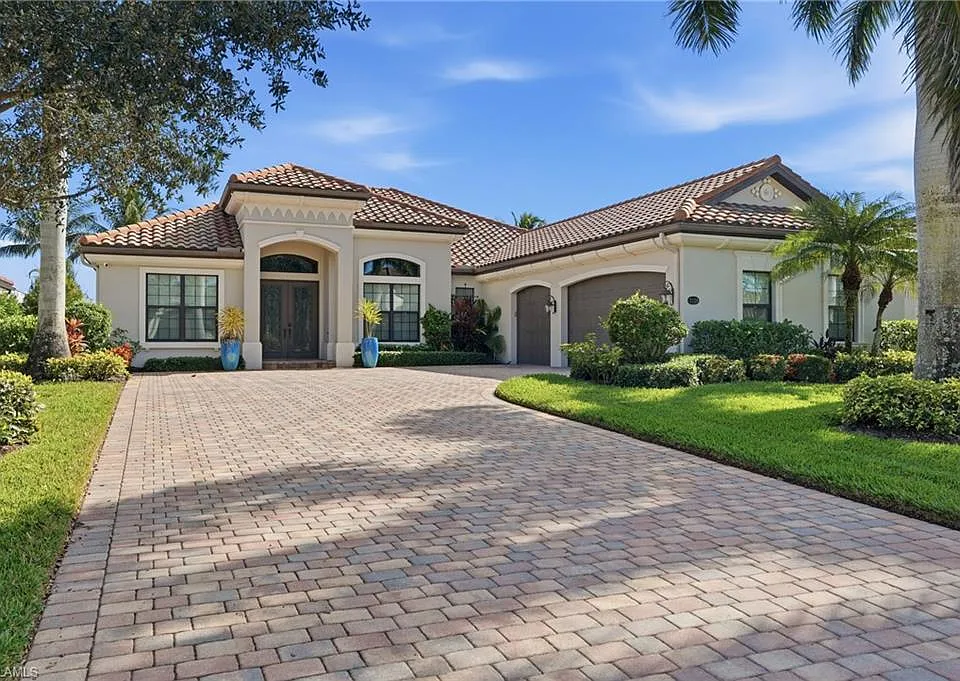 3328 Runaway Ln