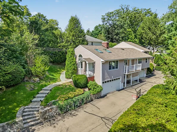 115 Parade Hill Rd #A, New Canaan, CT 06840