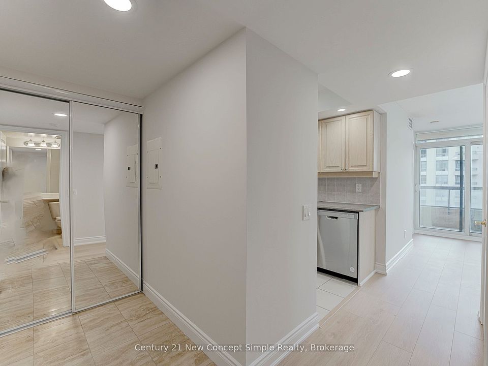1st image of 15 Northtown Way #2118