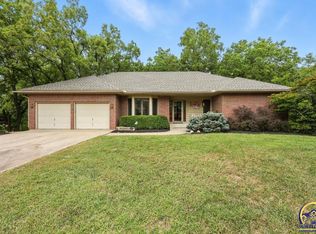 3300 SE Meadowview Dr, Topeka, KS 66605