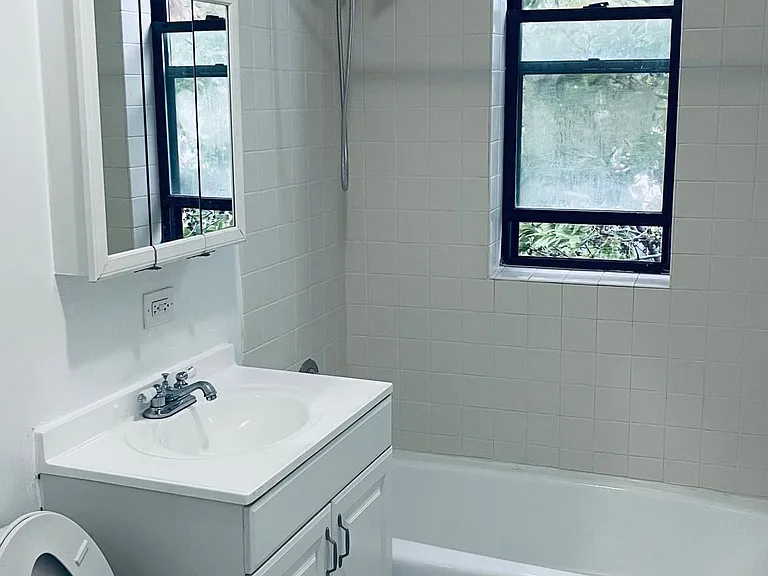 3258 W Flournoy St #2 — Photo 22