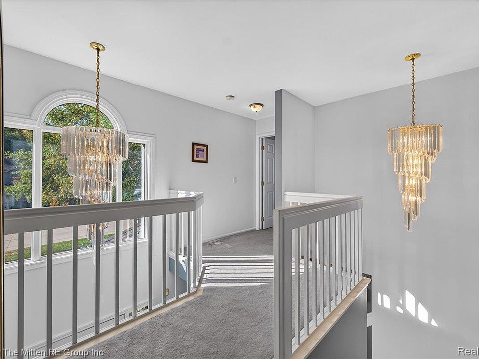 22290 Genesis Dr, photo 28