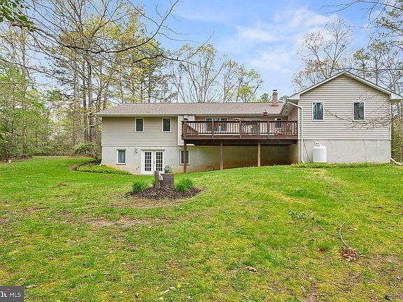3rd image of 43501 Bayberry Ct