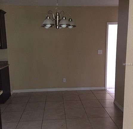 5th image of 1127 N Lake Ave