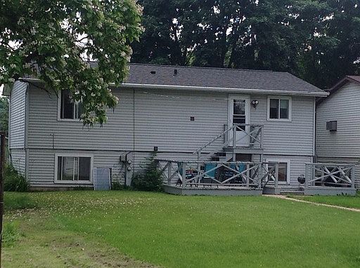 2nd image of 1510 Oshkosh Ave