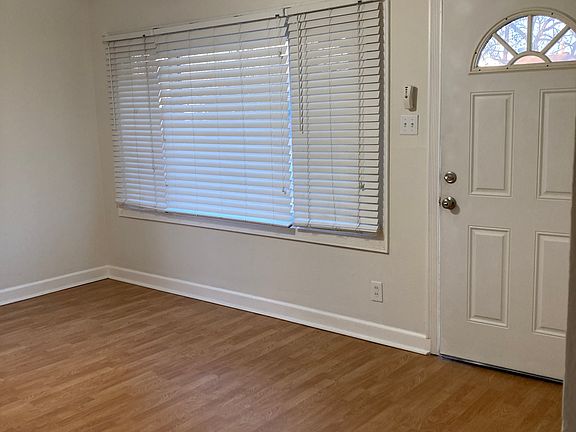 3rd image of 10518 Saint Philip Ln