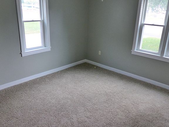 5th image of 2605 Brosmer St