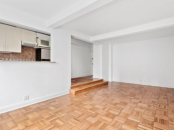 3rd image of 20 E 35th St APT 7F