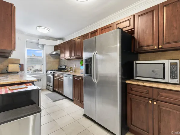 64-11 99th Street #3O4, Rego Park, NY 11374