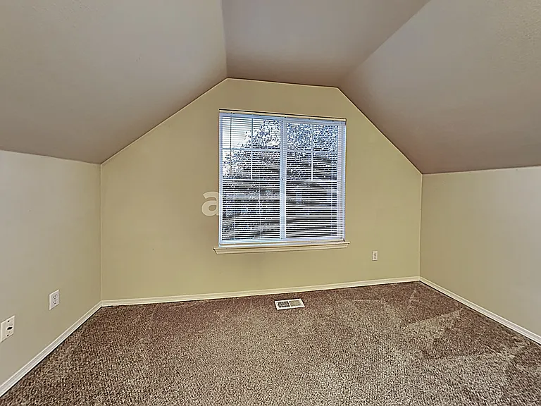 2709 9th St SE — Photo 14