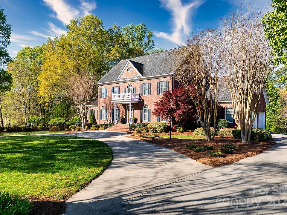 1st image of 2637 Claxton Dr