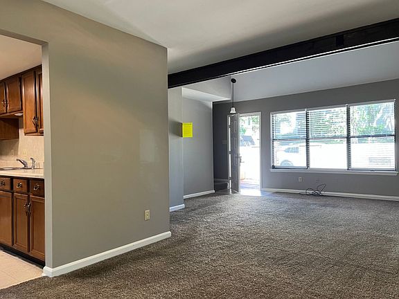 5th image of 5709 Forest Pl #A