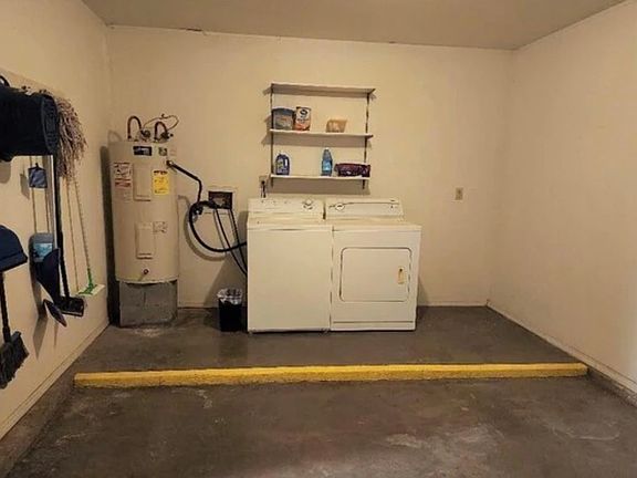 4th image of 1501 Riley Dr