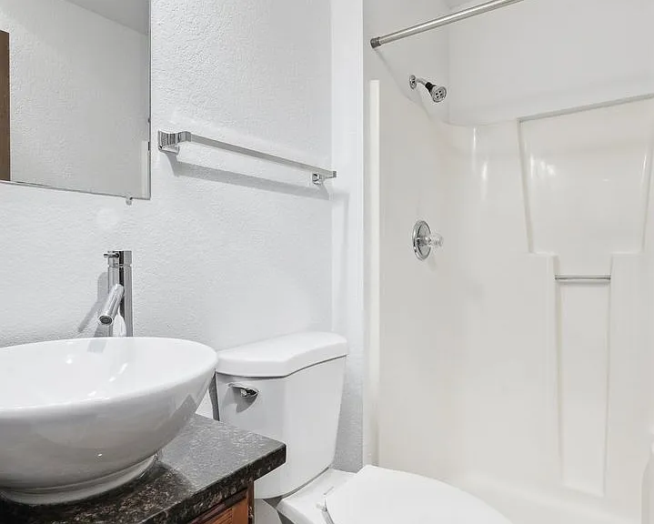 Park Place Apartments — Photo 10