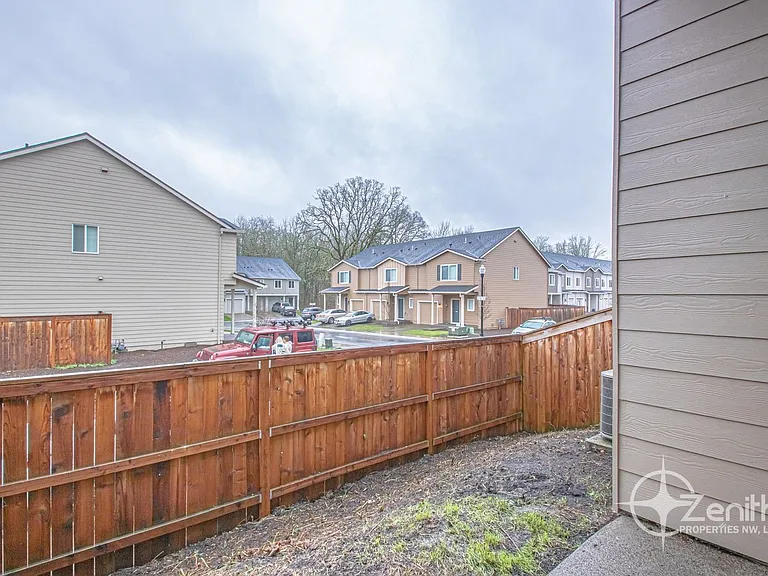 8515 NE 13th Pl — Photo 27
