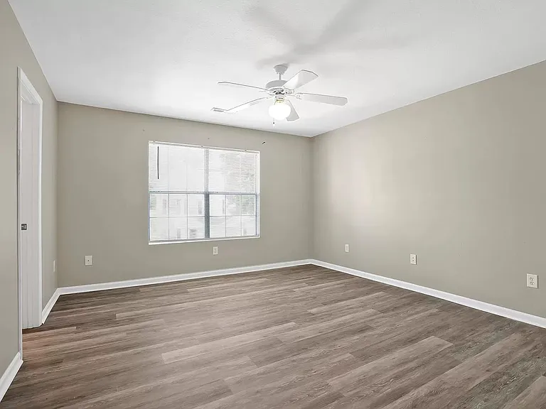 70 Hayfield Ln — Photo 15