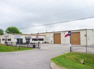 2829 S Velasco St, Angleton, TX 77515