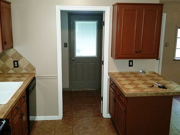 Kitchen thru to Laundry Room