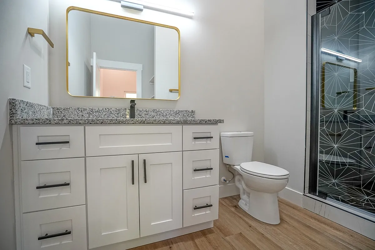 Unit Photo - 101 Georgia St SW #C
