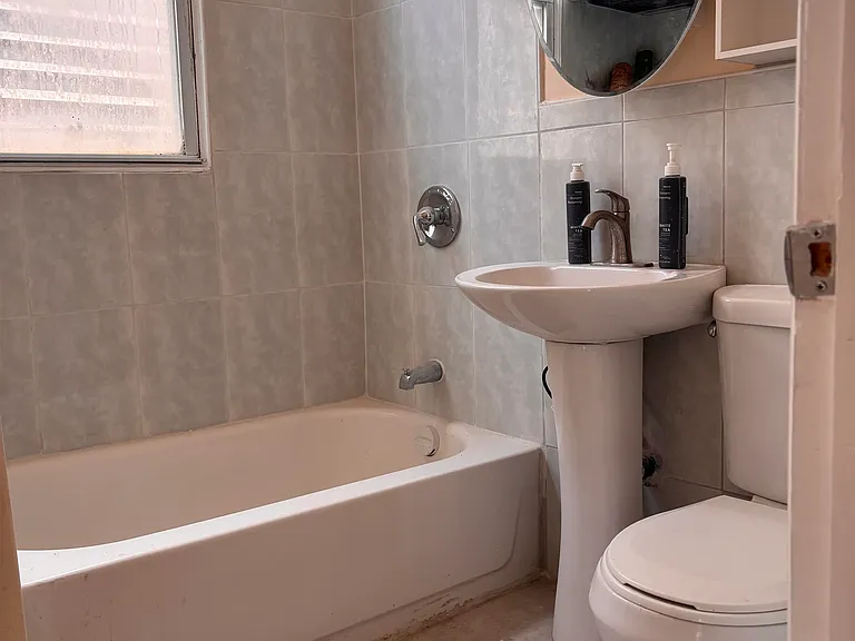 5208 Tonnelle Ave — Photo 14