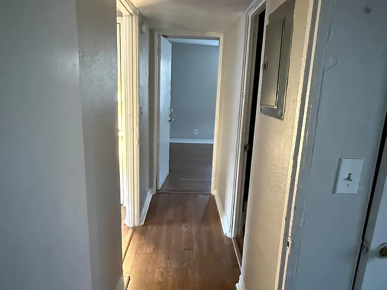 1052 Milnor St — Photo 10