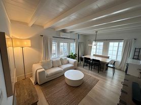 654 Manhattan Beach Blvd, Manhattan Beach, CA