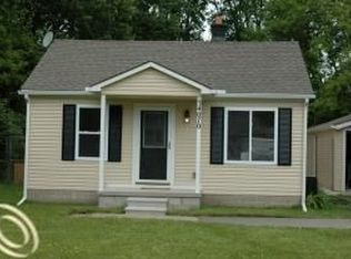 34070 Harlowshire St, Farmington Hills, MI