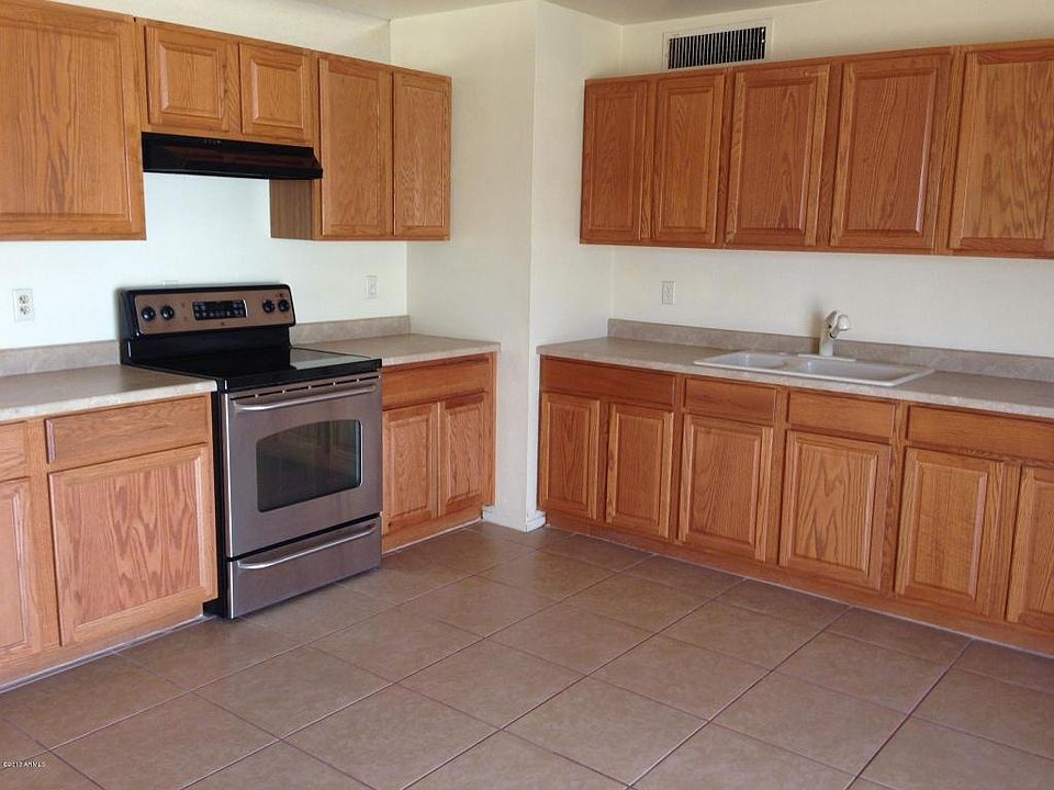 2nd image of 13841 N 48th Ave