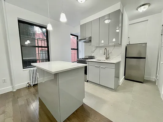 Rented by REAL New York | media 6