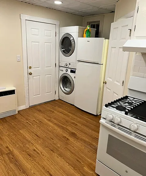 127-129 Maxfield St #127 — Photo 4