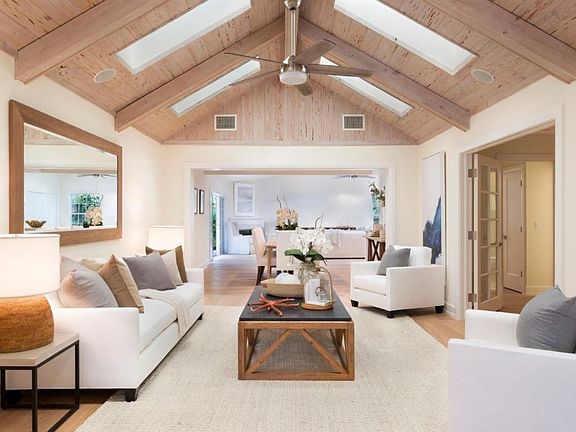 4th image of 1121 S Vista Del Mar Dr