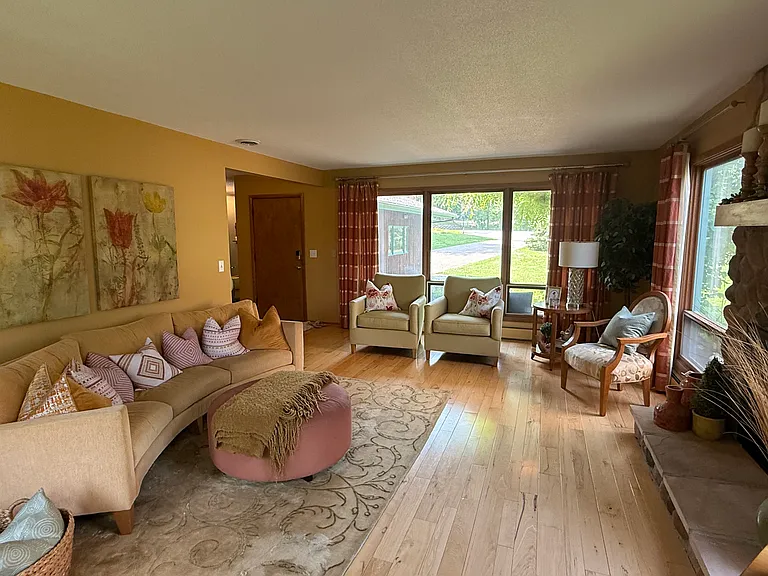 6912 E Fish Lake Rd — Photo 4