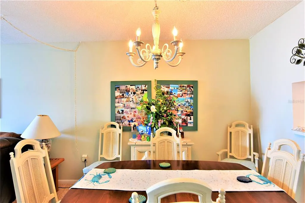 2 bed, 2.0 bath, 1025 sqft, $5,500 — Photo 4