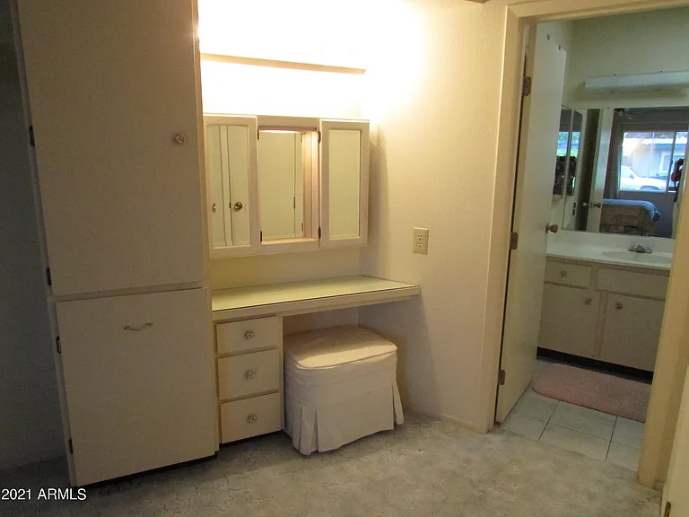 10880 W Emerald Dr — Photo 6